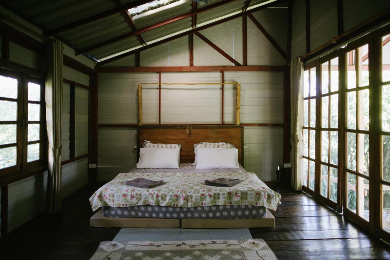 Aum Hum Homestay Fang Екстериор снимка