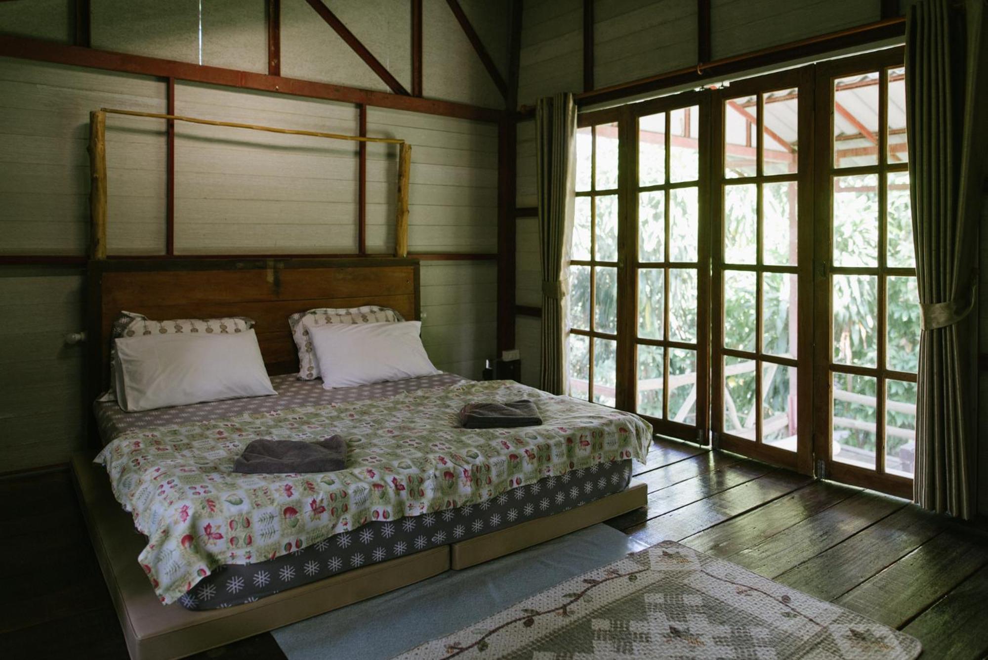 Aum Hum Homestay Fang Екстериор снимка